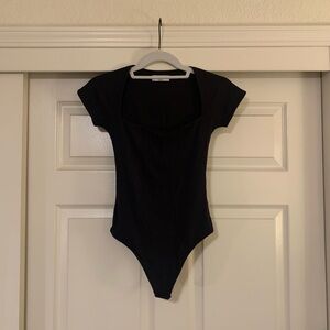 Aritzia Babaton Square Neck Bodysuit